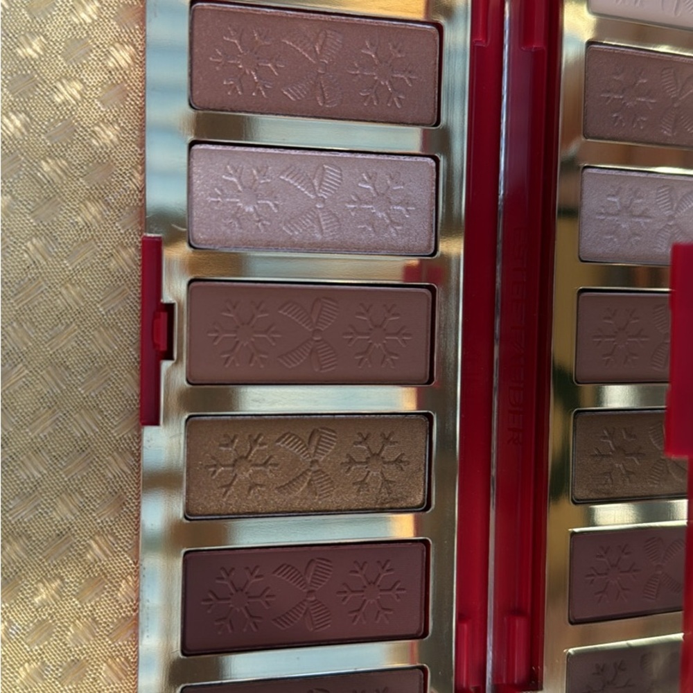 Estée Lauder 2025 Limited Edition Glow Eyeshadow Palette